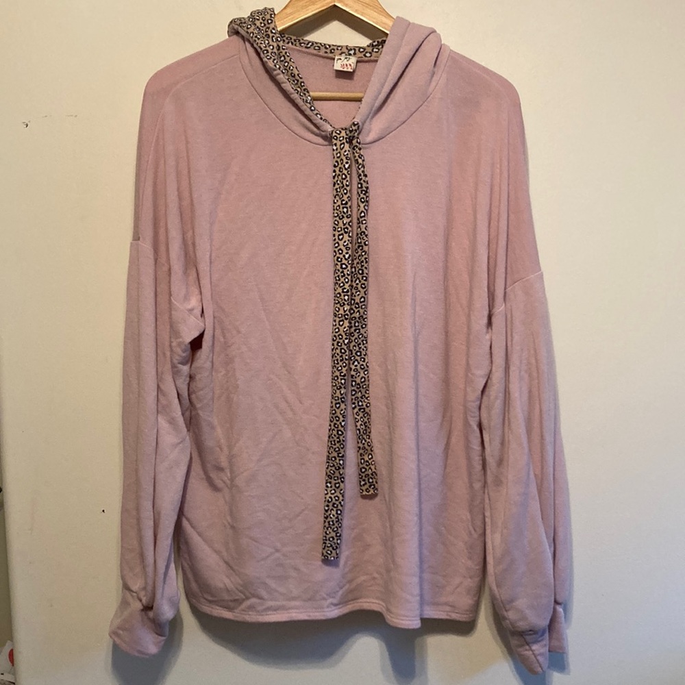 7th Ray Light Pink Hoodie with Leopard print